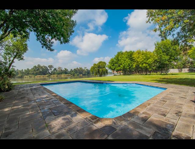 7 BEDROOM HOUSE FOR SALE IN NORTHDENE